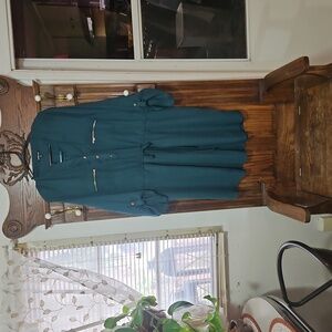 Charlotte Russe + 2X shirt dress hunter green w/gold accents